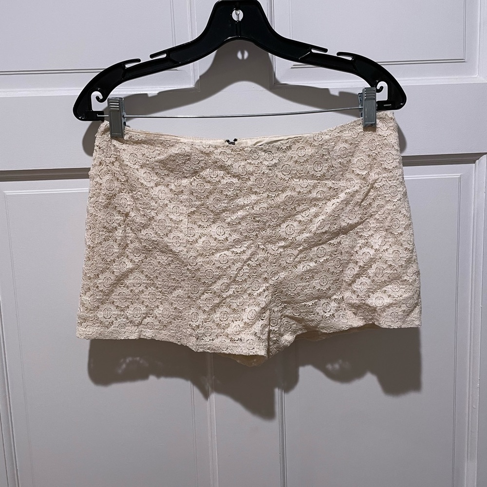 Forever 21- floral crochet style shorts, off white/cream, size medium